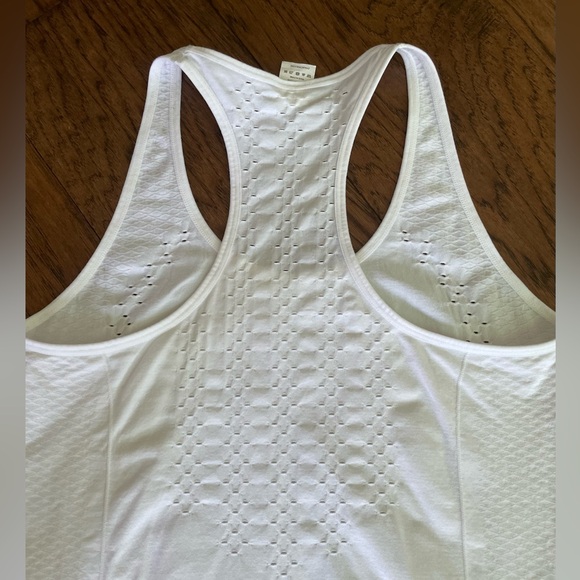 4/$20 Zyia white Tank Top - Picture 4 of 7